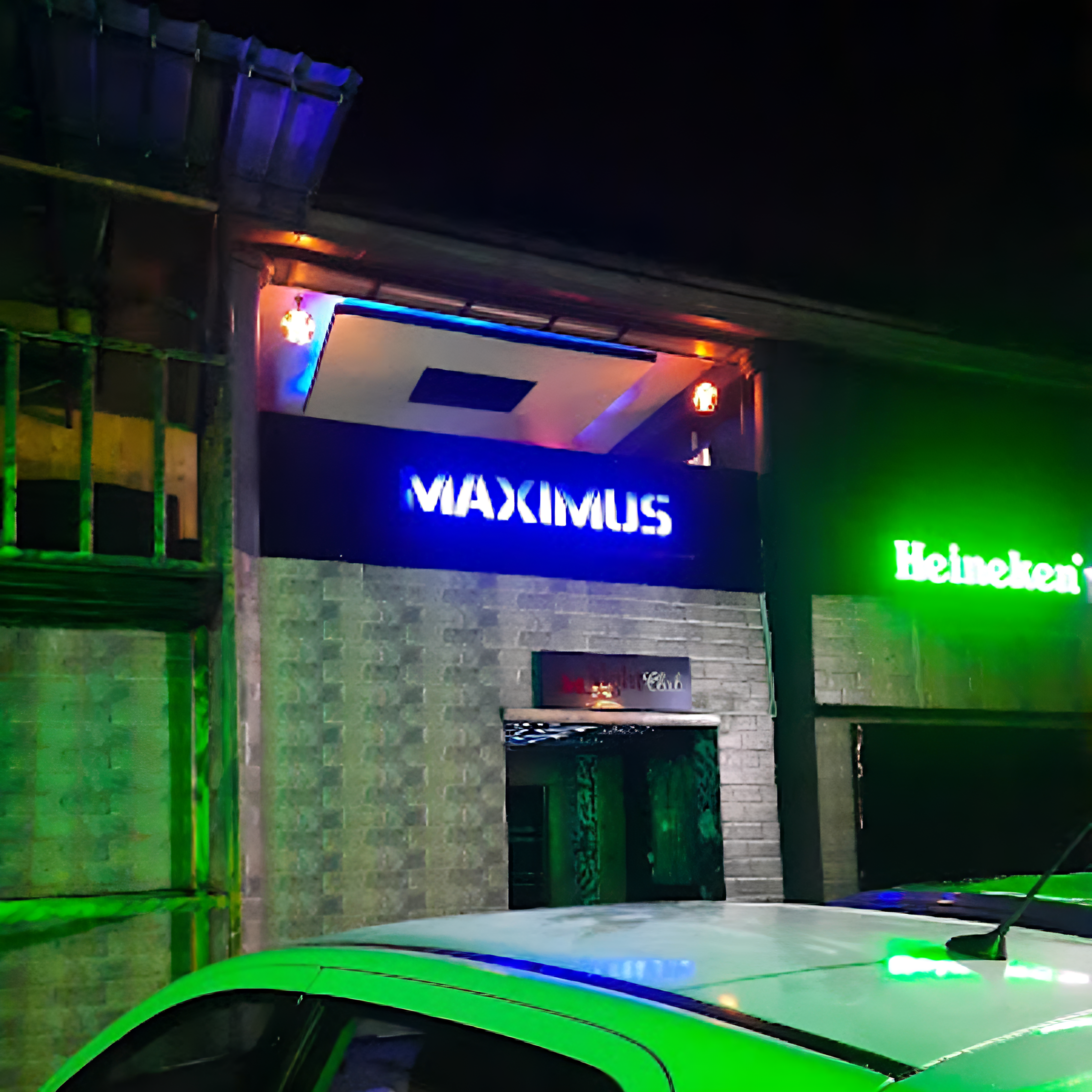 Contact - Maximus Lounge & Bar